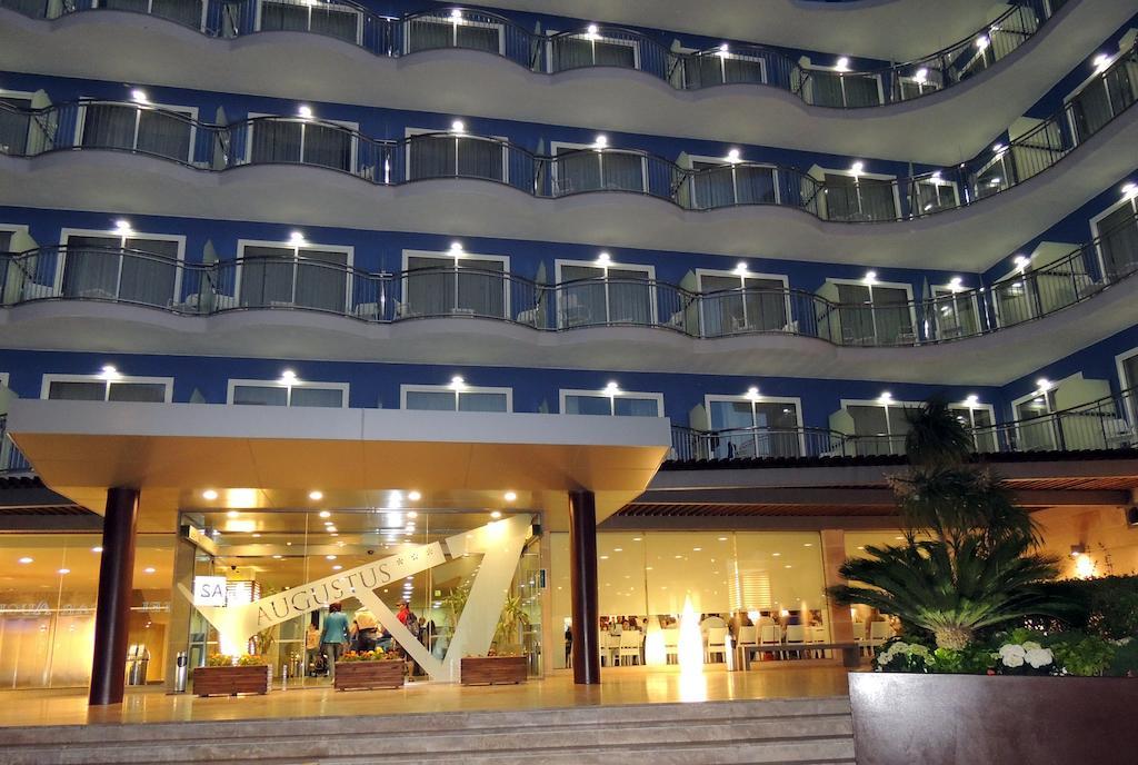 Hotel Augustus Cambrils Bagian luar foto