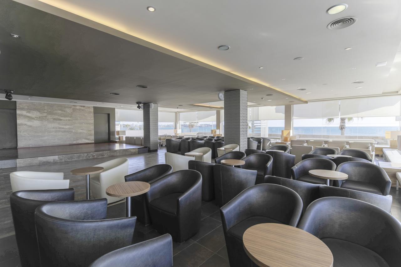 Hotel Augustus Cambrils Bagian luar foto